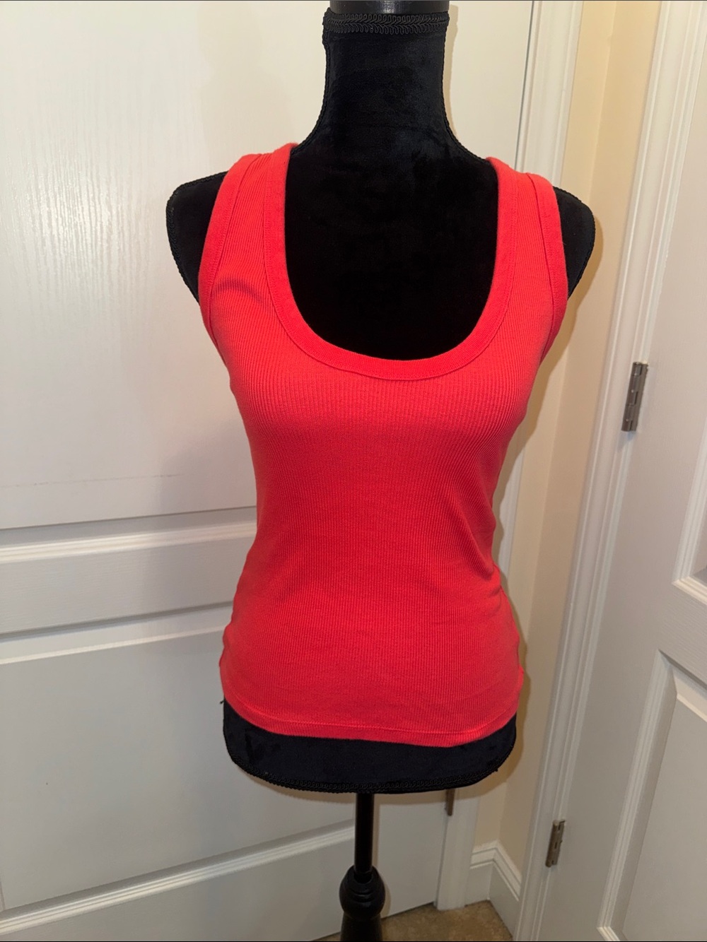 Universal Thread Coral Pink Ribbed Scoop Tank -Women’s Size S